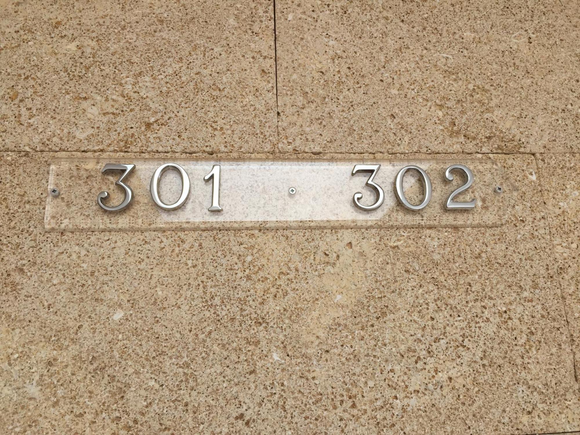 Parking Apartment *